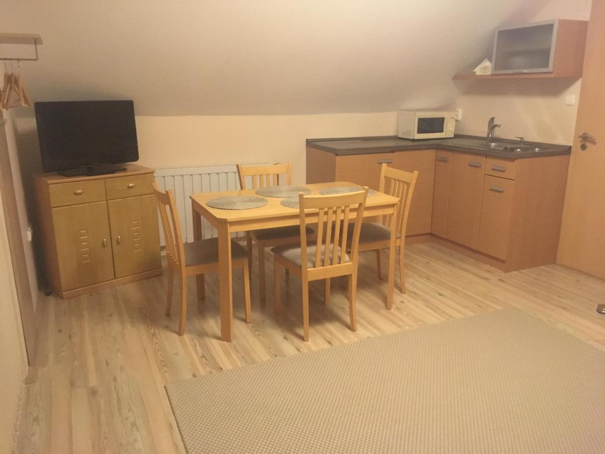 Anonim Apartman Villány Eksteriør bilde